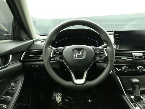 Used 2018 Honda Accord EX image 13