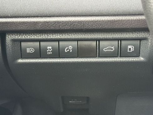 Used 2025 Toyota Camry LE FWD image 19