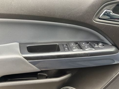 Used 2017 Chevrolet Colorado Z71 AWD/4WD image 18