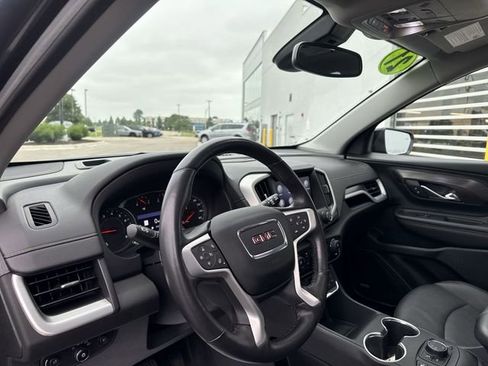 Certified 2021 GMC Terrain SLT w/ Infotainment Package II AWD/4WD image 9