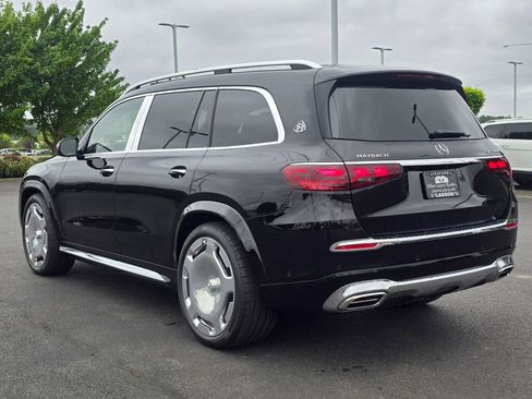 Used 2025 Mercedes-Benz Maybach GLS 600 4MATIC image 4