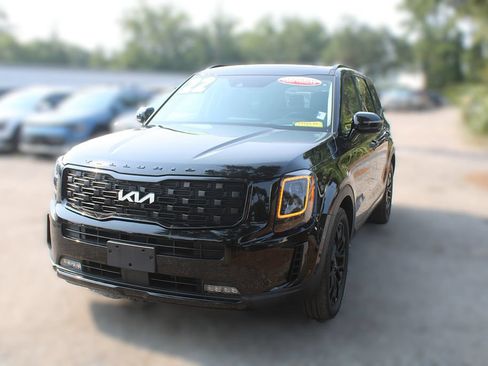 Certified 2022 Kia Telluride SX w/ SX Prestige Package AWD/4WD image 17