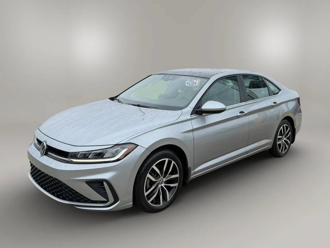 Used 2025 Volkswagen Jetta SE FWD image 4