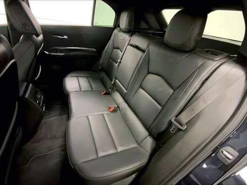Used 2023 Cadillac XT4 Luxury w/ Cold Weather Package image 18