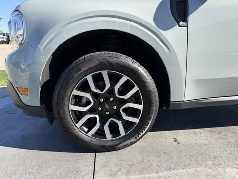 Certified 2022 Ford Maverick Lariat image 4