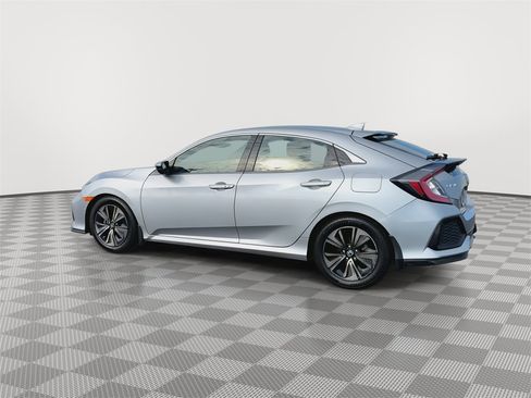 Used 2018 Honda Civic EX image 6