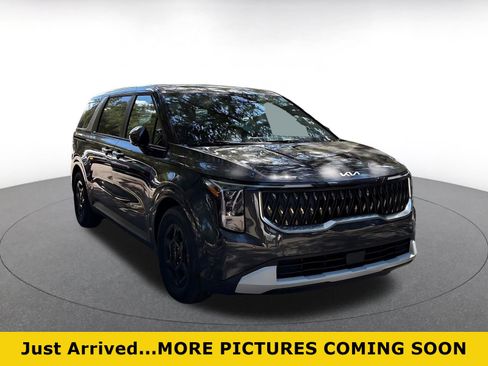 Used 2026 Kia Carnival FWD image 1