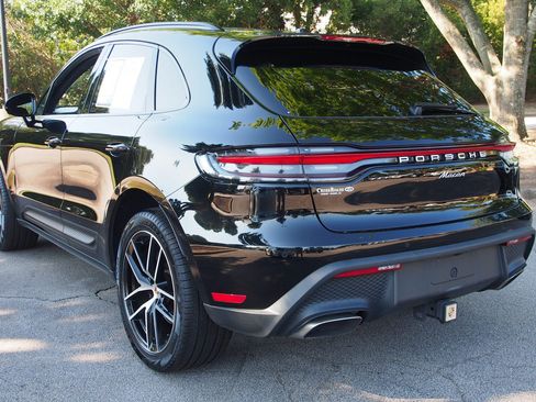 Used 2023 Porsche Macan AWD/4WD image 5