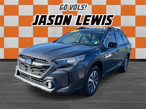 Used 2023 Subaru Outback Premium image 8