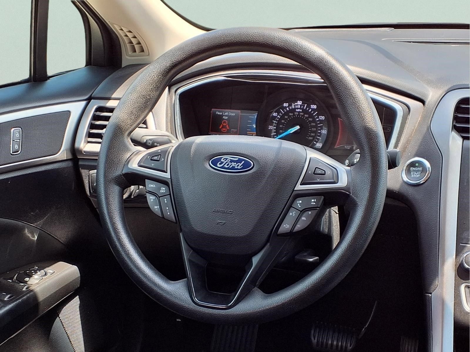 Used 2020 Ford Fusion SE FWD image 13