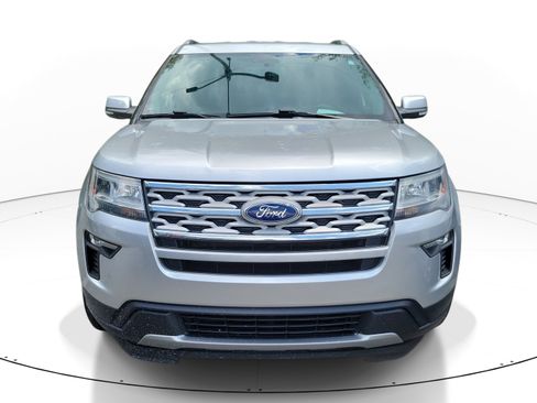 Used 2019 Ford Explorer XLT w/ Equipment Group 201A FWD image 2