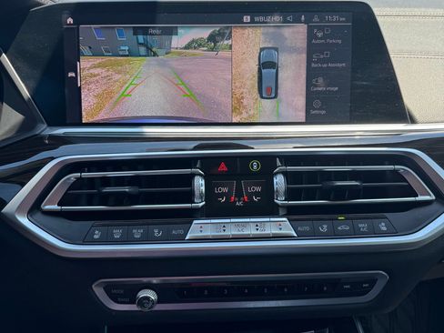 Used 2019 BMW X7 xDrive40i w/ Premium Package AWD/4WD image 29