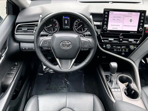 Used 2022 Toyota Camry SE image 6