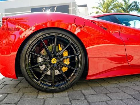 Used 2018 Ferrari 488 GTB image 30