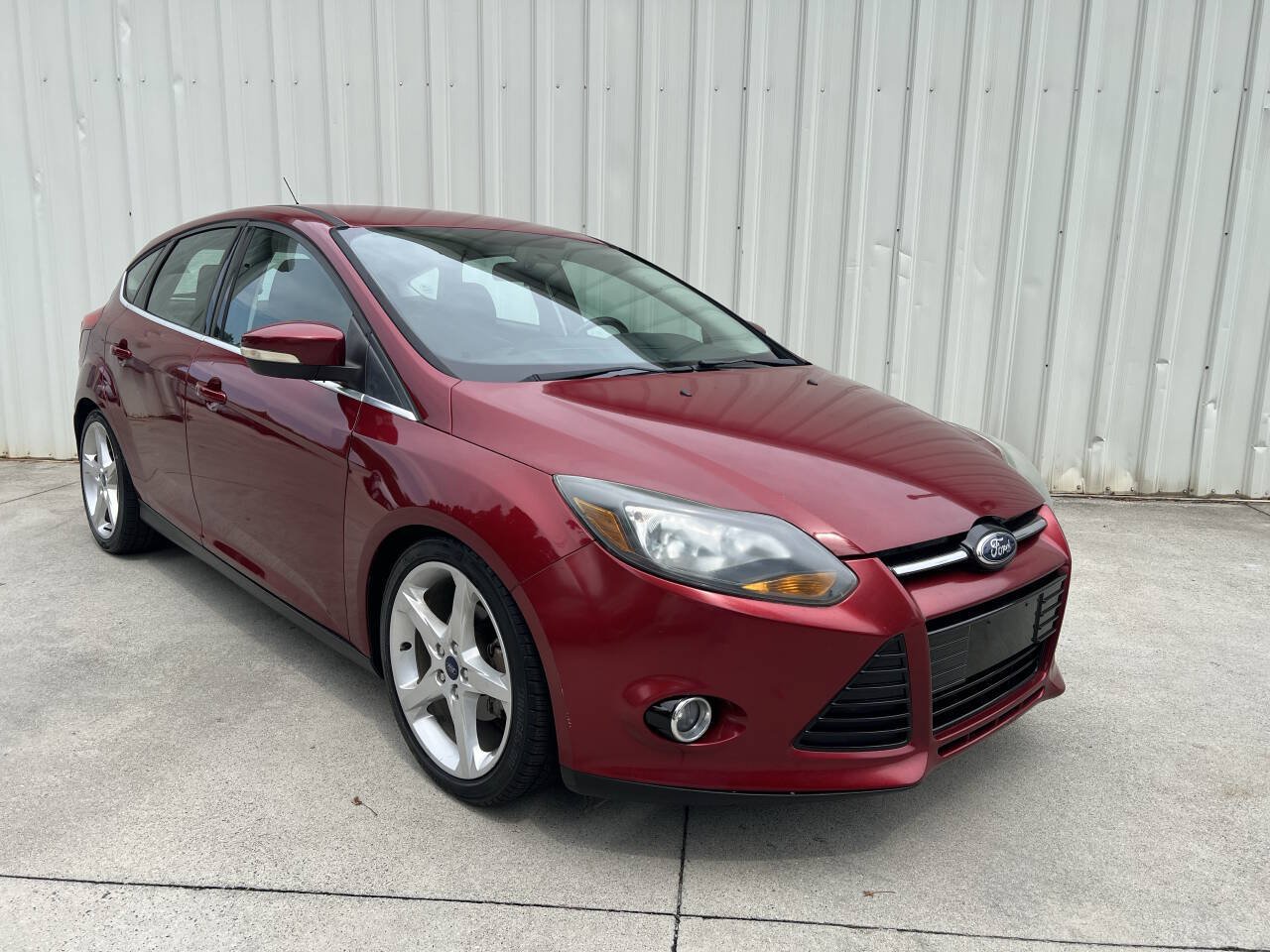 Used 2014 Ford Focus Titanium FWD image 1