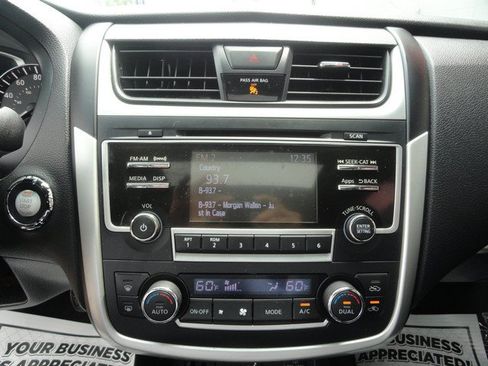 Used 2016 Nissan Altima 2.5 SV w/ Convenience Package FWD image 14