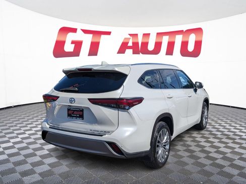 Used 2021 Toyota Highlander Platinum AWD/4WD image 4