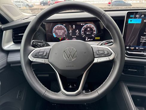 New 2026 Volkswagen Tiguan SE image 23