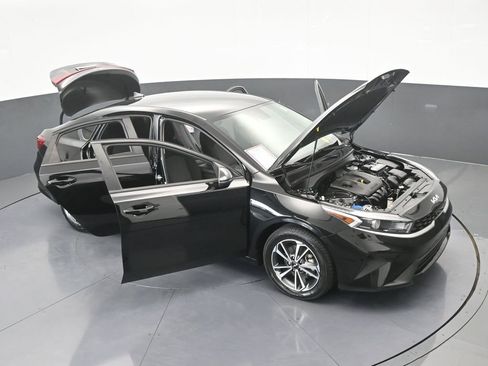 Used 2023 Kia Forte LXS w/ LXS Technology Package image 65