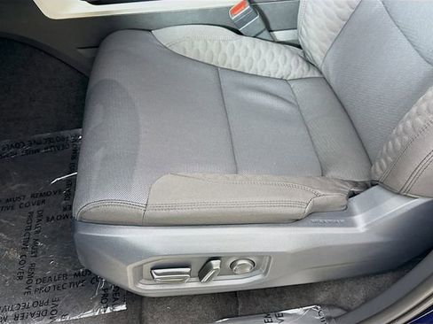 New 2026 Toyota Tundra SR5 AWD/4WD image 18