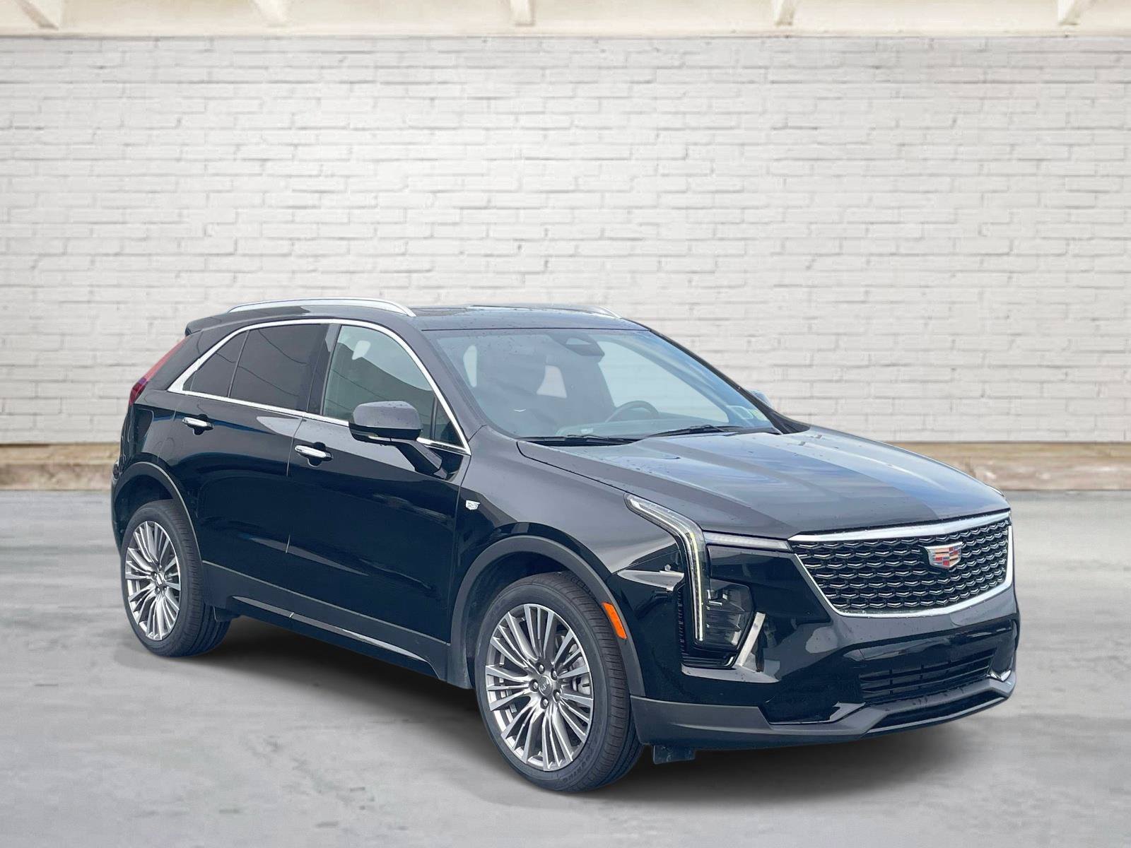 Certified 2024 Cadillac XT4 Premium Luxury FWD image 1