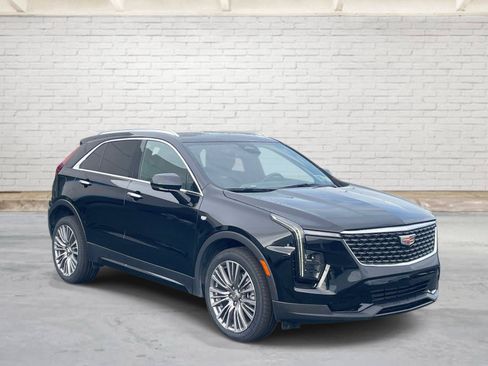 Certified 2024 Cadillac XT4 Premium Luxury FWD image 1