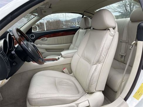 Used 2006 Lexus SC 430 Convertible image 16