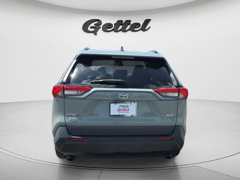 Used 2021 Toyota RAV4 XLE w/ Convenience Package image 5