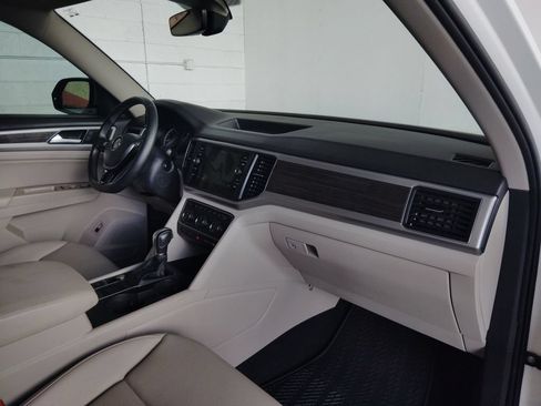 Used 2019 Volkswagen Atlas SE FWD image 10