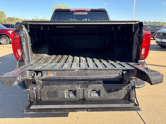 Used 2022 GMC Sierra 1500 SLT w/ SLT Premium Plus Package AWD/4WD image 6