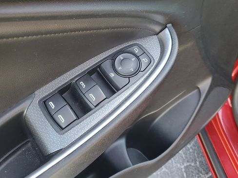 Used 2021 Chevrolet Malibu LT w/ Leather Package image 18