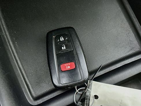 Used 2021 Toyota Prius LE FWD image 25