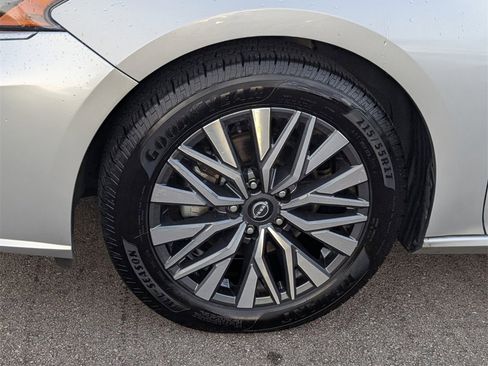 Used 2023 Nissan Altima 2.5 SV image 5