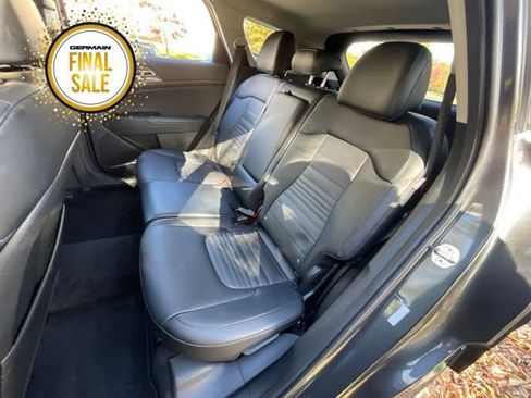 Used 2024 Kia Sportage SX image 10