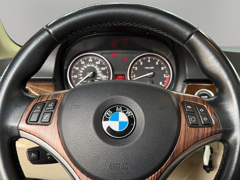 Used 2011 BMW 328i Coupe image 18