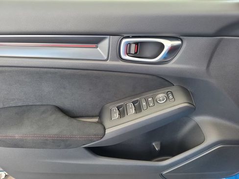 Used 2025 Honda Civic Type R image 18