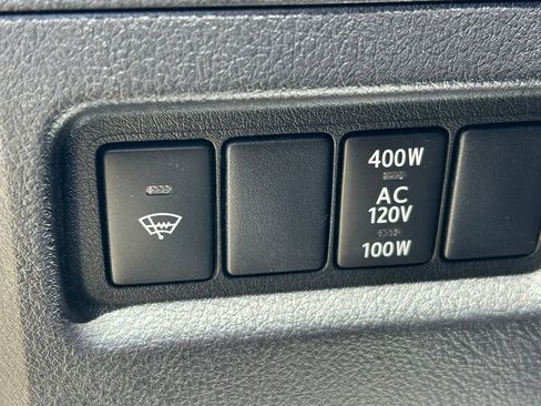 Used 2018 Toyota 4Runner TRD Off-Road Premium AWD/4WD image 28