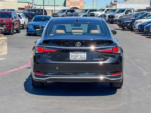 Certified 2024 Lexus ES 300h w/ Premium Package FWD image 3
