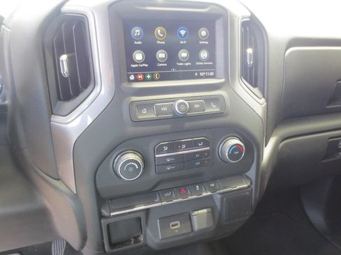 Used 2019 Chevrolet Silverado 1500 Custom w/ Custom Value Package image 8