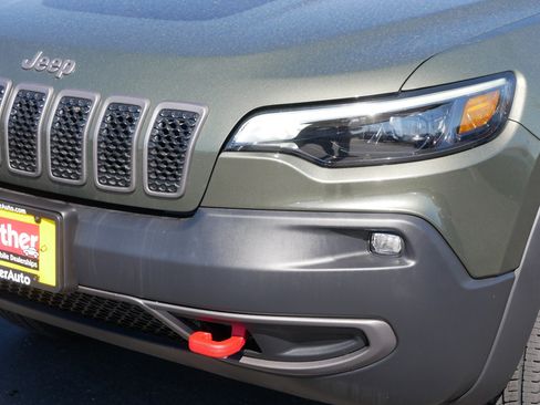 Used 2020 Jeep Cherokee Trailhawk w/ Cold Weather Group AWD/4WD image 16