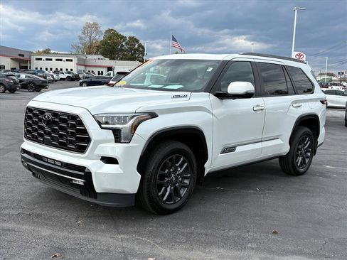 Used 2025 Toyota Sequoia Platinum image 26