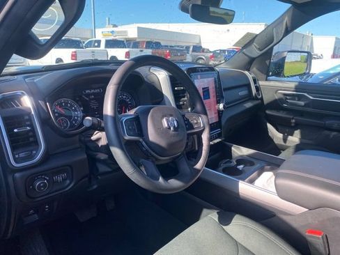 Used 2025 RAM 1500 Big Horn AWD/4WD image 7
