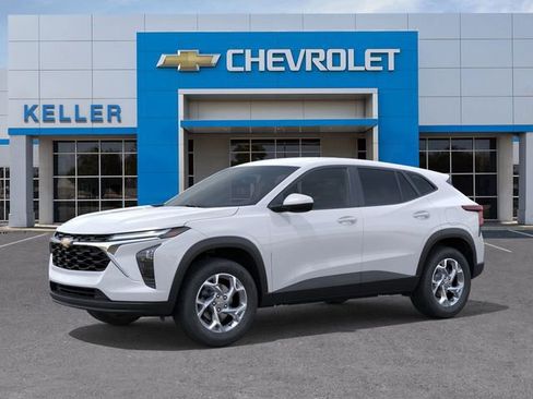 New 2026 Chevrolet Trax LS w/ LS Convenience Package image 2