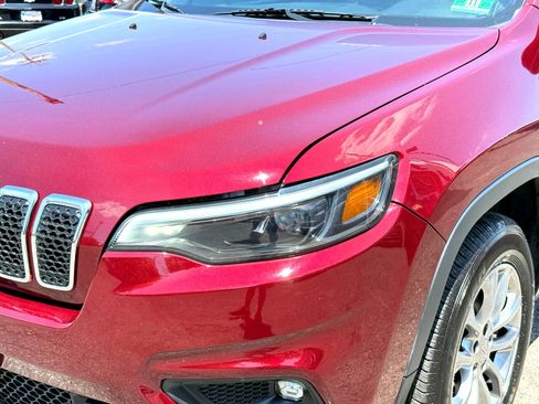 Used 2019 Jeep Cherokee Latitude Plus w/ Comfort/Convenience Group image 10