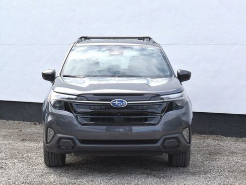 Used 2025 Subaru Forester Touring w/ Popular Package - Touring AWD/4WD image 38