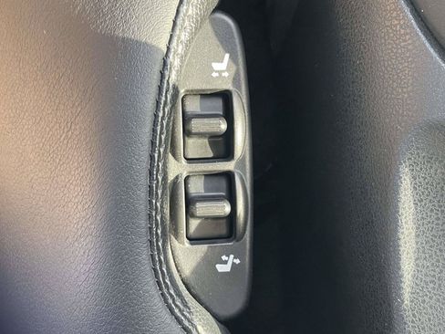 Used 2018 Nissan 370Z Touring RWD image 20