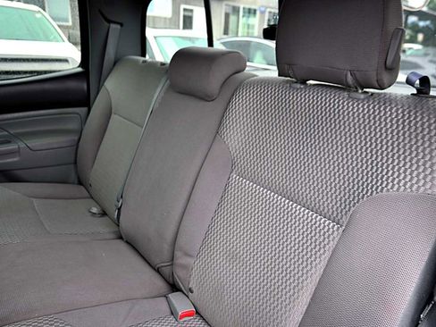 Used 2014 Toyota Tacoma PreRunner image 10