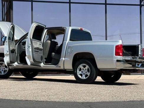 Used 2006 Dodge Dakota SLT w/ Trailer Tow Group image 29