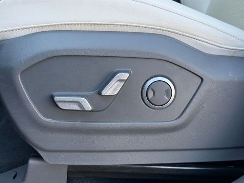 Used 2025 Hyundai Santa Fe SEL AWD/4WD image 22