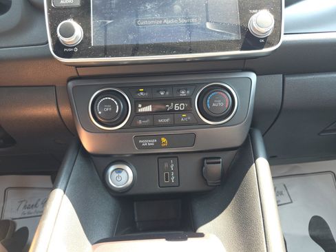 Used 2022 Nissan Leaf S FWD image 20